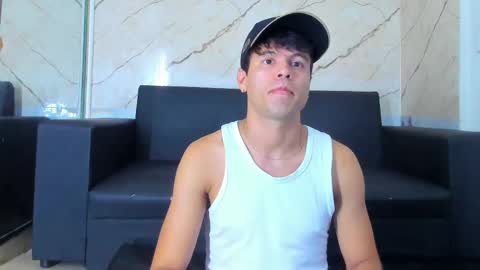 Snapshot of aroon_sexx21 chatting on 16, 12, 2025 Aroon online show from 16, 12, 2025