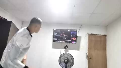 Snapshot of arrecho447648 chatting on 13, 11, 2025 arrecho447648 online show from 13, 11, 2025