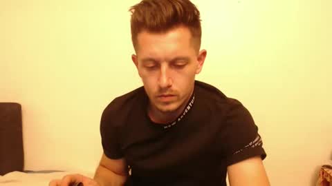 arromwilliam90 online show from 6, 12, 2024