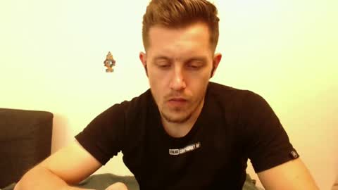 arromwilliam90 online show from 20, 1, 2025