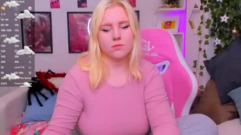 art_lovee_ online show from 21, 12, 2025