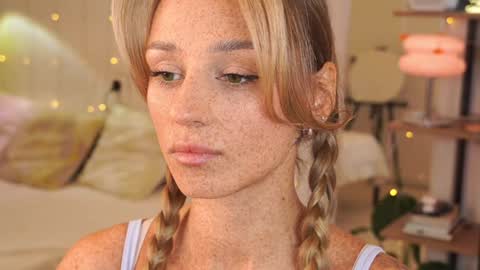 Snapshot of artease chatting on 7, 12, 2024 Arti Next Streams - online show from 7, 12, 2024