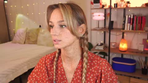 Snapshot of artease chatting on 8, 12, 2024 Arti Next Streams - online show from 8, 12, 2024