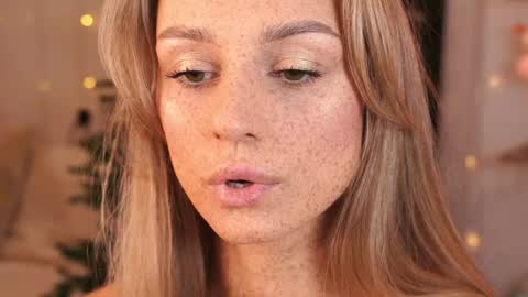 Snapshot of artease chatting on 22, 12, 2024 Arti Next Streams - online show from 22, 12, 2024