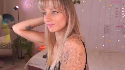 Snapshot of artease chatting on 12, 9, 2025 Arti Next Streams - online show from 12, 9, 2025