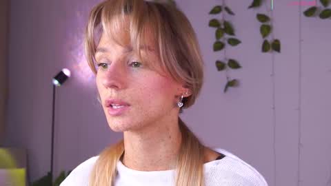 Snapshot of artease chatting on 5, 10, 2025 Arti Next Streams - online show from 5, 10, 2025