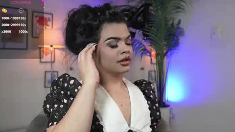 Chloe  online show from 31, 10, 2025