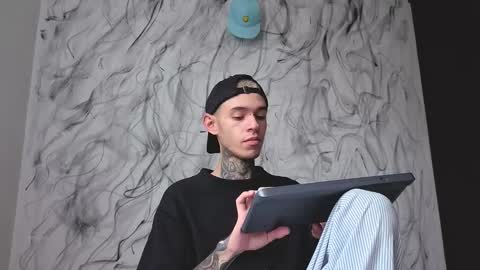 Snapshot of arteemiis chatting on 10, 10, 2025 online show from 10, 10, 2025