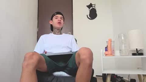 Snapshot of arteemiis chatting on 6, 11, 2025 online show from 6, 11, 2025