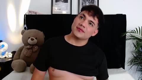 Snapshot of arthurcooper_ chatting on 24, 11, 2025 sammy online show from 24, 11, 2025