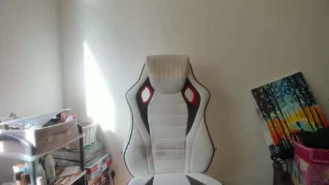 Snapshot of artsyandcraftsy_ chatting on 19, 10, 2025 MIA online show from 19, 10, 2025