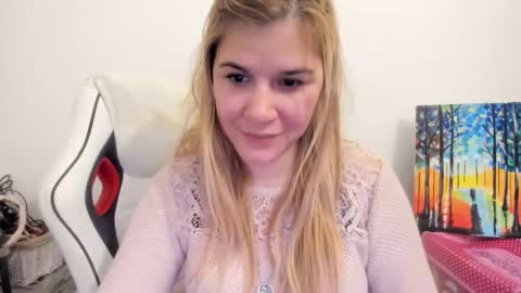 Snapshot of artsyandcraftsy_ chatting on 19, 11, 2025 MIA online show from 19, 11, 2025