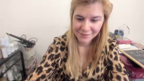 Snapshot of artsyandcraftsy_ chatting on 11, 2, 2026 MIA online show from 11, 2, 2026