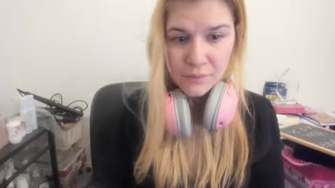 Snapshot of artsyandcraftsy_ chatting on 13, 2, 2026 MIA online show from 13, 2, 2026