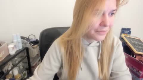 Snapshot of artsyandcraftsy_ chatting on 17, 2, 2026 MIA online show from 17, 2, 2026