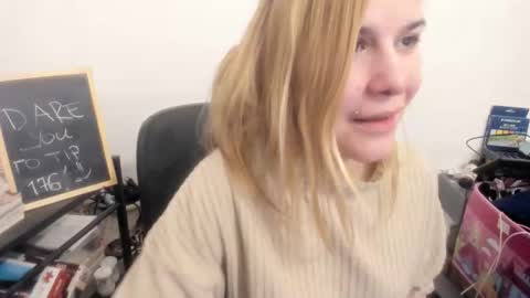 Snapshot of artsyandcraftsy_ chatting on 23, 2, 2026 MIA online show from 23, 2, 2026