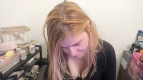 Snapshot of artsyandcraftsy_ chatting on 17, 3, 2026 MIA online show from 17, 3, 2026