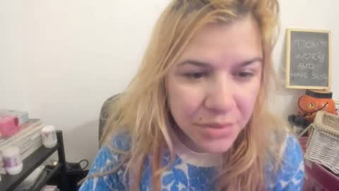 Snapshot of artsyandcraftsy_ chatting on 20, 3, 2026 MIA online show from 20, 3, 2026