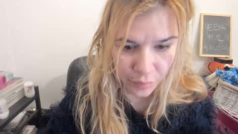 Snapshot of artsyandcraftsy_ chatting on 21, 3, 2026 MIA online show from 21, 3, 2026