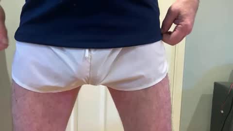 Snapshot of artybee chatting on 13, 11, 2025 artybee online show from 13, 11, 2025