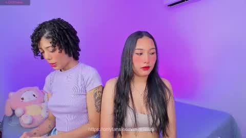 Snapshot of ary_and_kel chatting on 13, 11, 2025 Ariana and Kelsieh online show from 13, 11, 2025