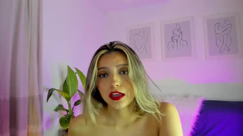 Snapshot of ary_cam230 chatting on 4, 3, 2025 Zahaara online show from 4, 3, 2025