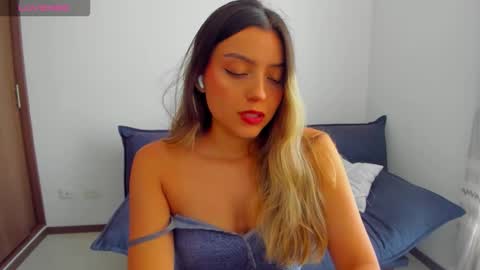 Snapshot of ary_cam230 chatting on 14, 9, 2025 Zahaara online show from 14, 9, 2025