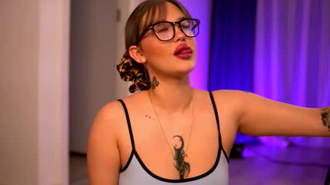 Lunaa  online show from 3, 11, 2025