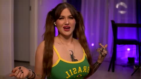 Lunaa  online show from 17, 11, 2025