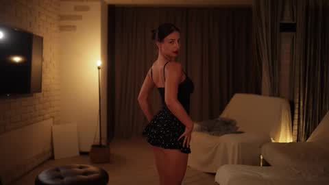 Snapshot of asensse chatting on 12, 9, 2025 Call me Ann online show from 12, 9, 2025