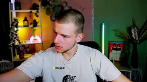 ash_raven_ online show from 21, 9, 2025