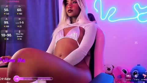 AshantiINDEPENDENT MODEL online show from 8, 3, 2025