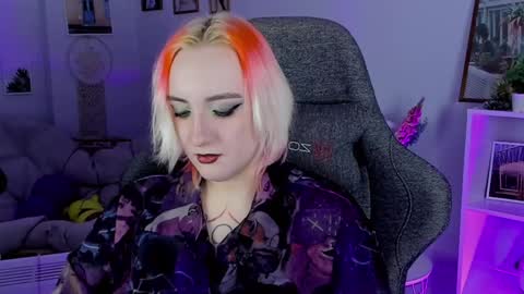 Snapshot of asheluck chatting on 8, 2, 2025 AshleyAshe online show from 8, 2, 2025