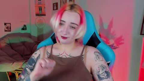 Snapshot of asheluck chatting on 22, 2, 2025 AshleyAshe online show from 22, 2, 2025