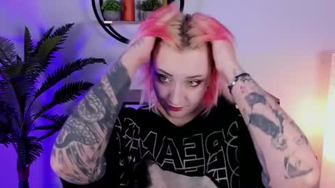 Snapshot of asheluck chatting on 27, 2, 2025 AshleyAshe online show from 27, 2, 2025