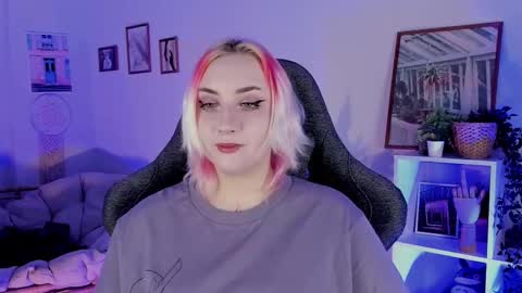 Snapshot of asheluck chatting on 6, 3, 2025 AshleyAshe online show from 6, 3, 2025