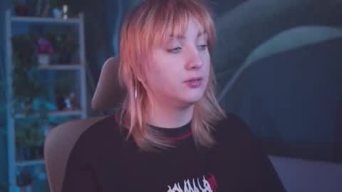 Snapshot of asheluck chatting on 12, 9, 2025 AshleyAshe online show from 12, 9, 2025