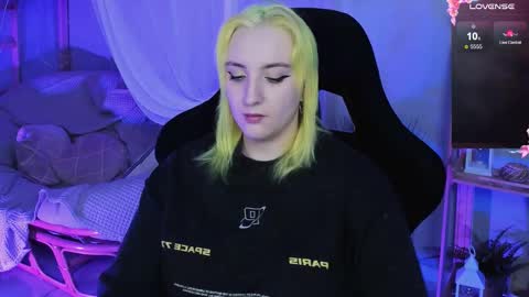 Snapshot of asheluck chatting on 2, 10, 2025 AshleyAshe online show from 2, 10, 2025