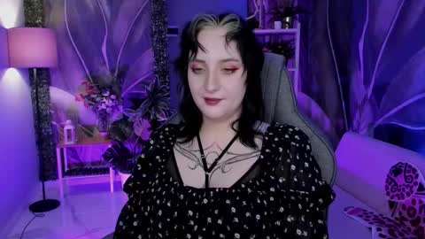 Snapshot of asheluck chatting on 10, 10, 2025 AshleyAshe online show from 10, 10, 2025