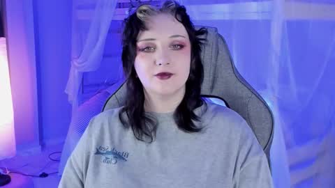 Snapshot of asheluck chatting on 28, 11, 2025 AshleyAshe online show from 28, 11, 2025