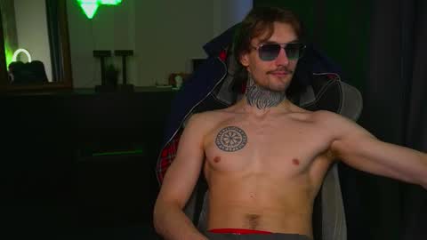 Snapshot of asher_88 chatting on 10, 10, 2025 Jerk Machine online show from 10, 10, 2025