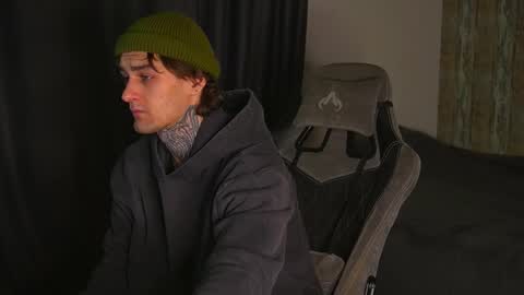 Snapshot of asher_88 chatting on 22, 10, 2025 Jerk Machine online show from 22, 10, 2025