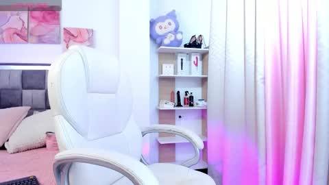 ashley1__ online show from 2, 10, 2025