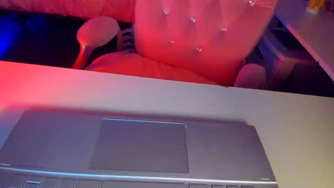 Snapshot of ashley_57 chatting on 4, 11, 2025 Ashley online show from 4, 11, 2025