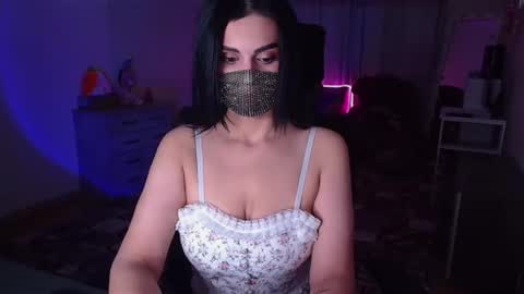   Yasmina   online show from 15, 12, 2024