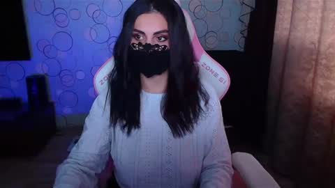   Yasmina   online show from 19, 10, 2025