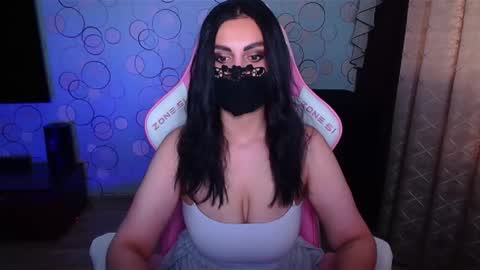   Yasmina   online show from 9, 11, 2025