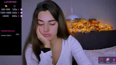 Ashley online show from 2, 12, 2025