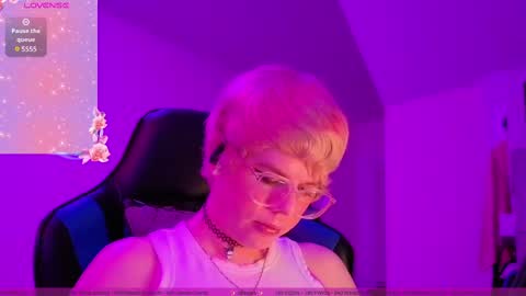 Snapshot of ashley_angel_love chatting on 17, 9, 2025 Angel Ashley Love online show from 17, 9, 2025