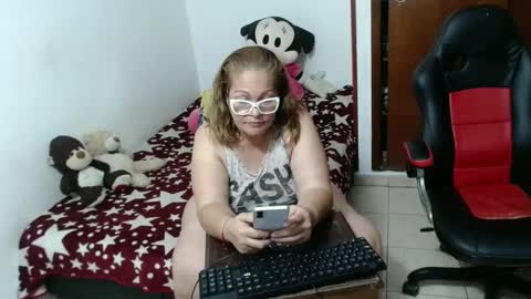 ashley pink11 online show from 19, 9, 2025